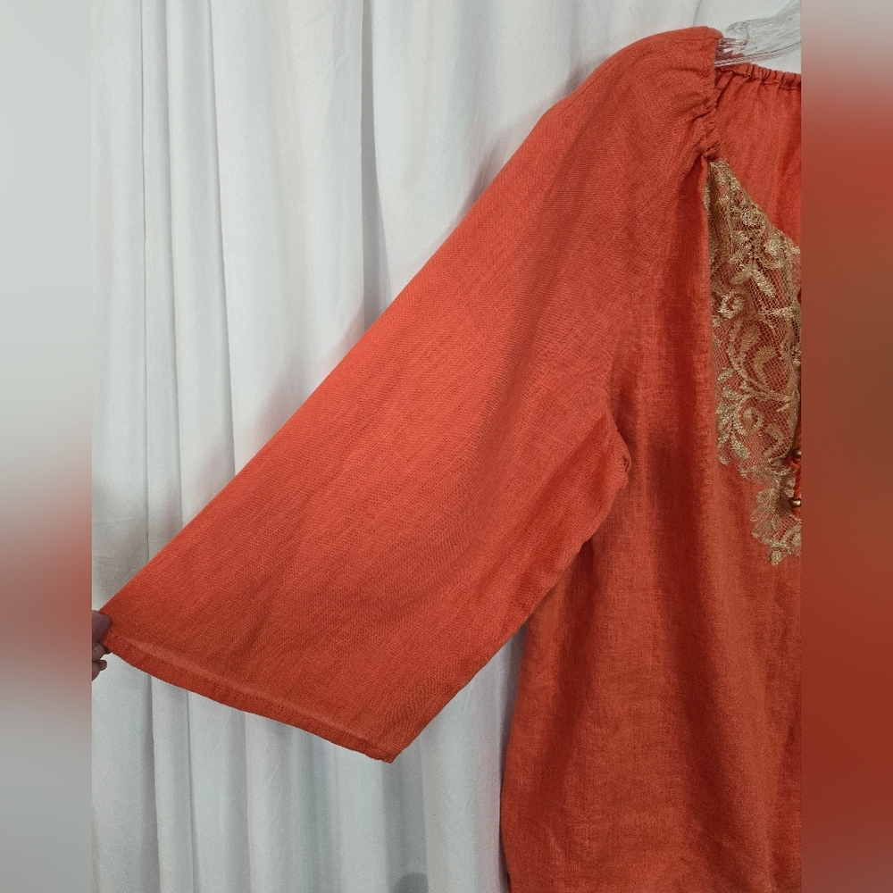 Chico's Coral/Orange Linen with Gold Lace Hobo Blouse/Top. Size 8-10P - Picture 4 of 6